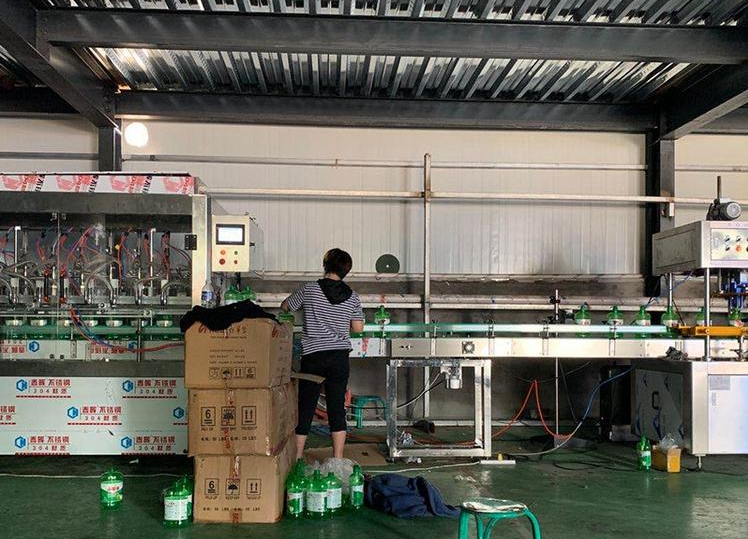 加工制作防凍液需要哪些工藝 中意隆日化設(shè)備生產(chǎn)廠家